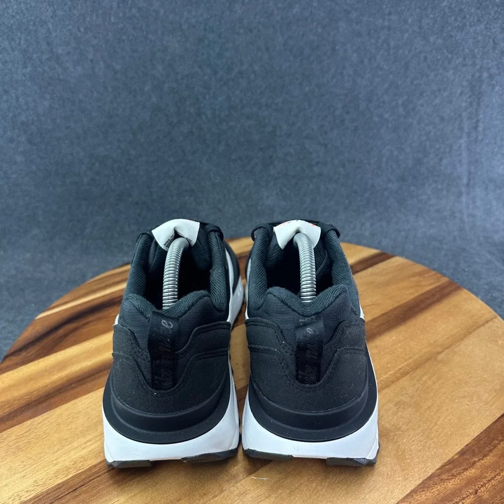Nike Air Max Dawn Women's 10.5 Black White Sneakers Running DC4068-001 New